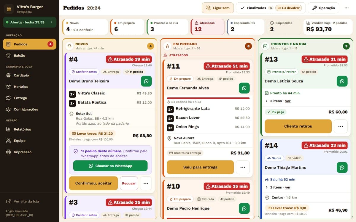 Tela de entrar: campo de e-mail, campo de senha e o botão Entrar.